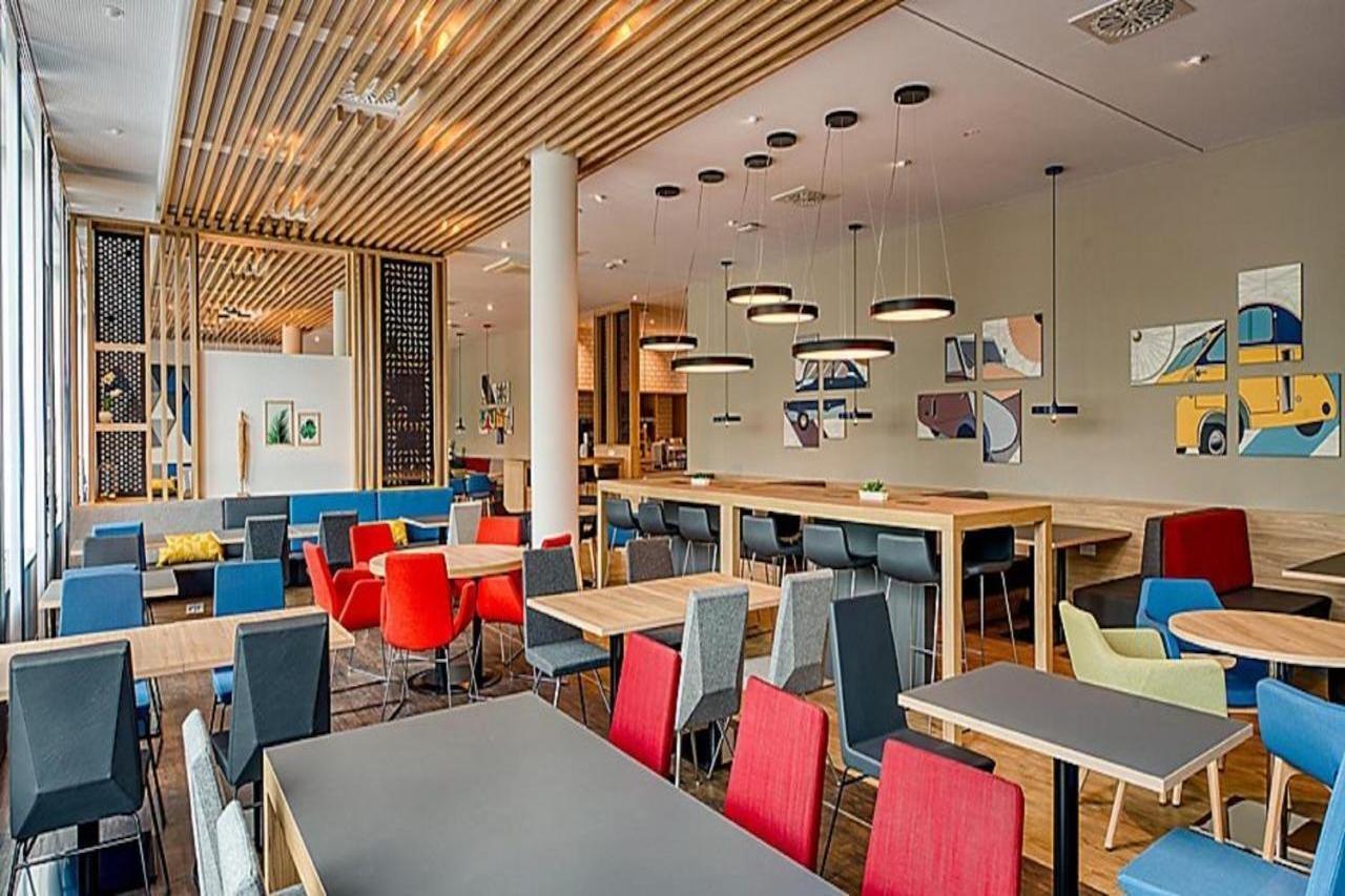 Holiday Inn Express Cambridge West - Cambourne By Ihg ภายนอก รูปภาพ