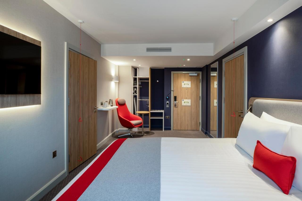 Holiday Inn Express Cambridge West - Cambourne By Ihg ภายนอก รูปภาพ