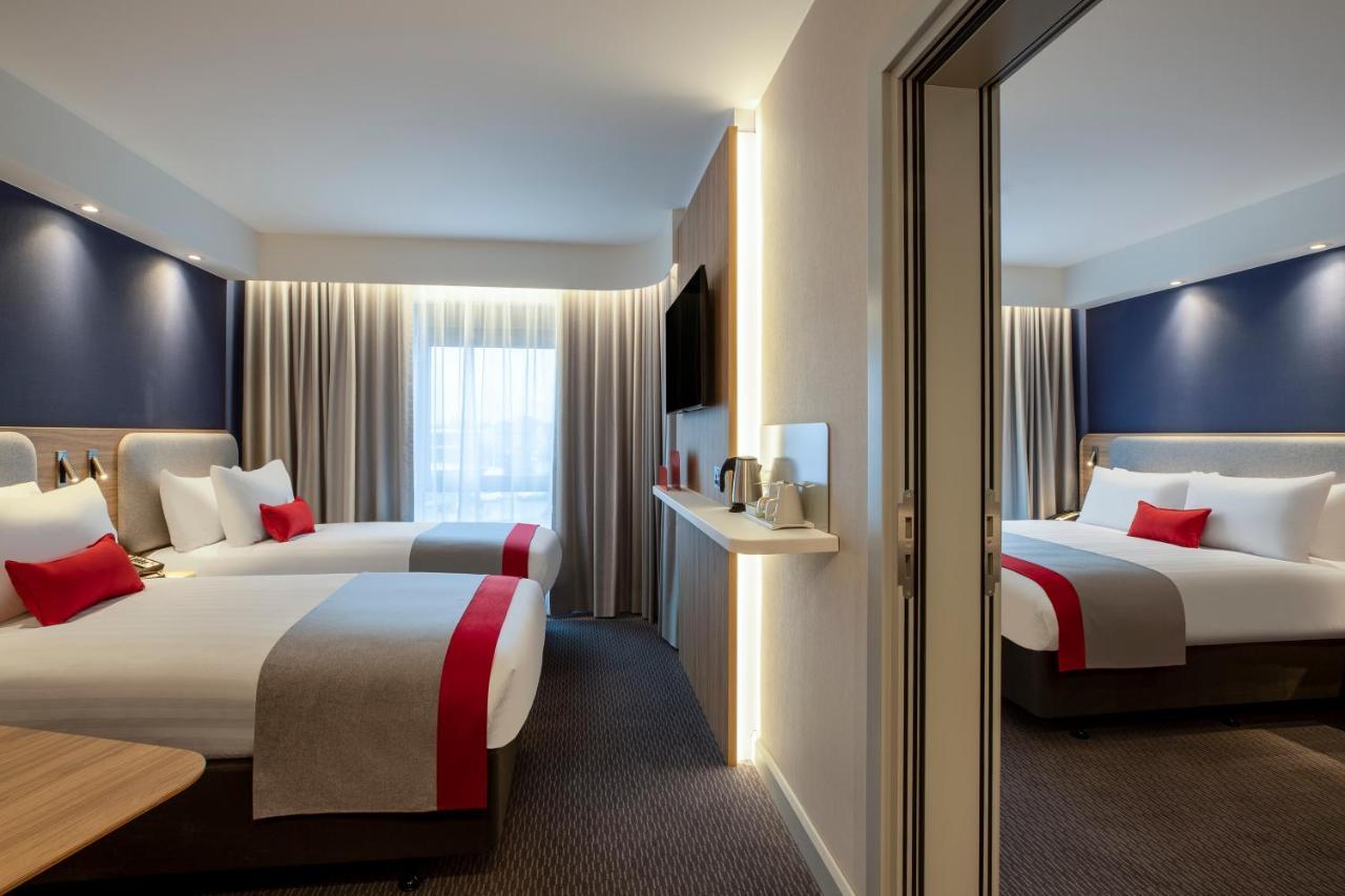 Holiday Inn Express Cambridge West - Cambourne By Ihg ภายนอก รูปภาพ