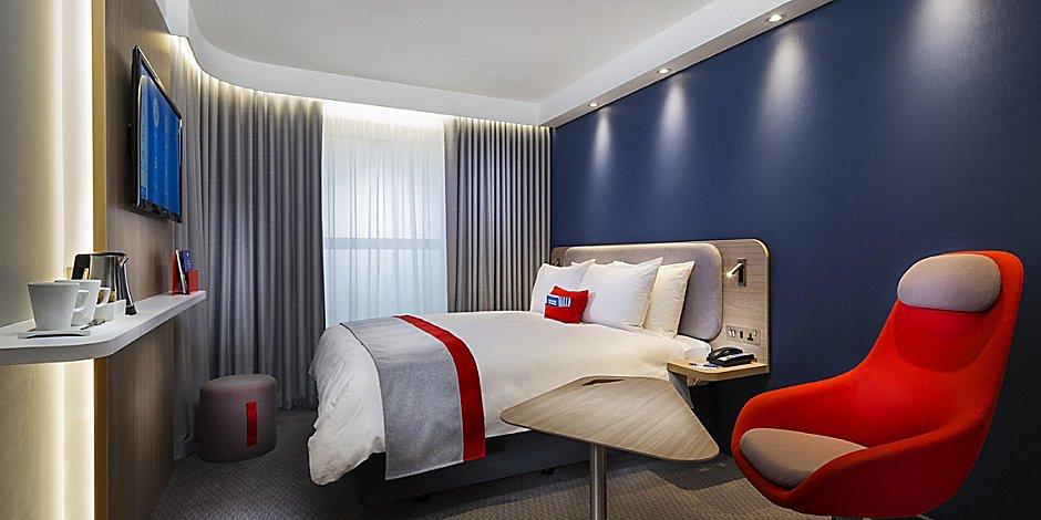 Holiday Inn Express Cambridge West - Cambourne By Ihg ภายนอก รูปภาพ